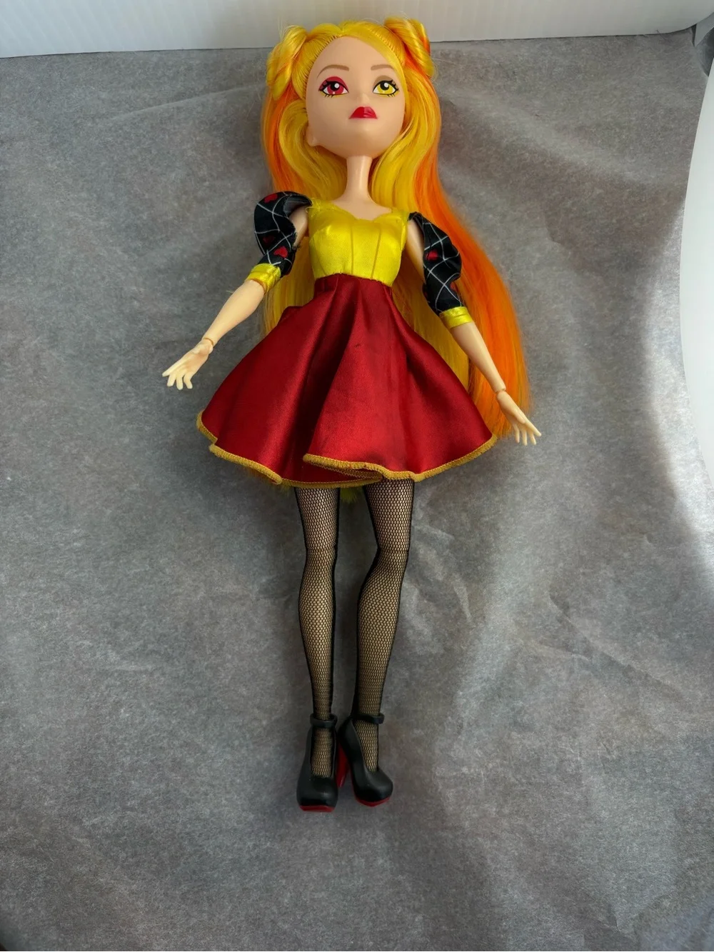Madame Alexander SpacePOP Luna Princess of Lunaria 2016 Doll